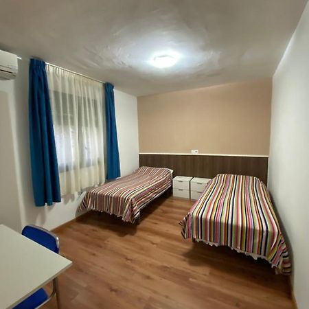 Hostal Urpi-Oklahoma Reus Exterior photo